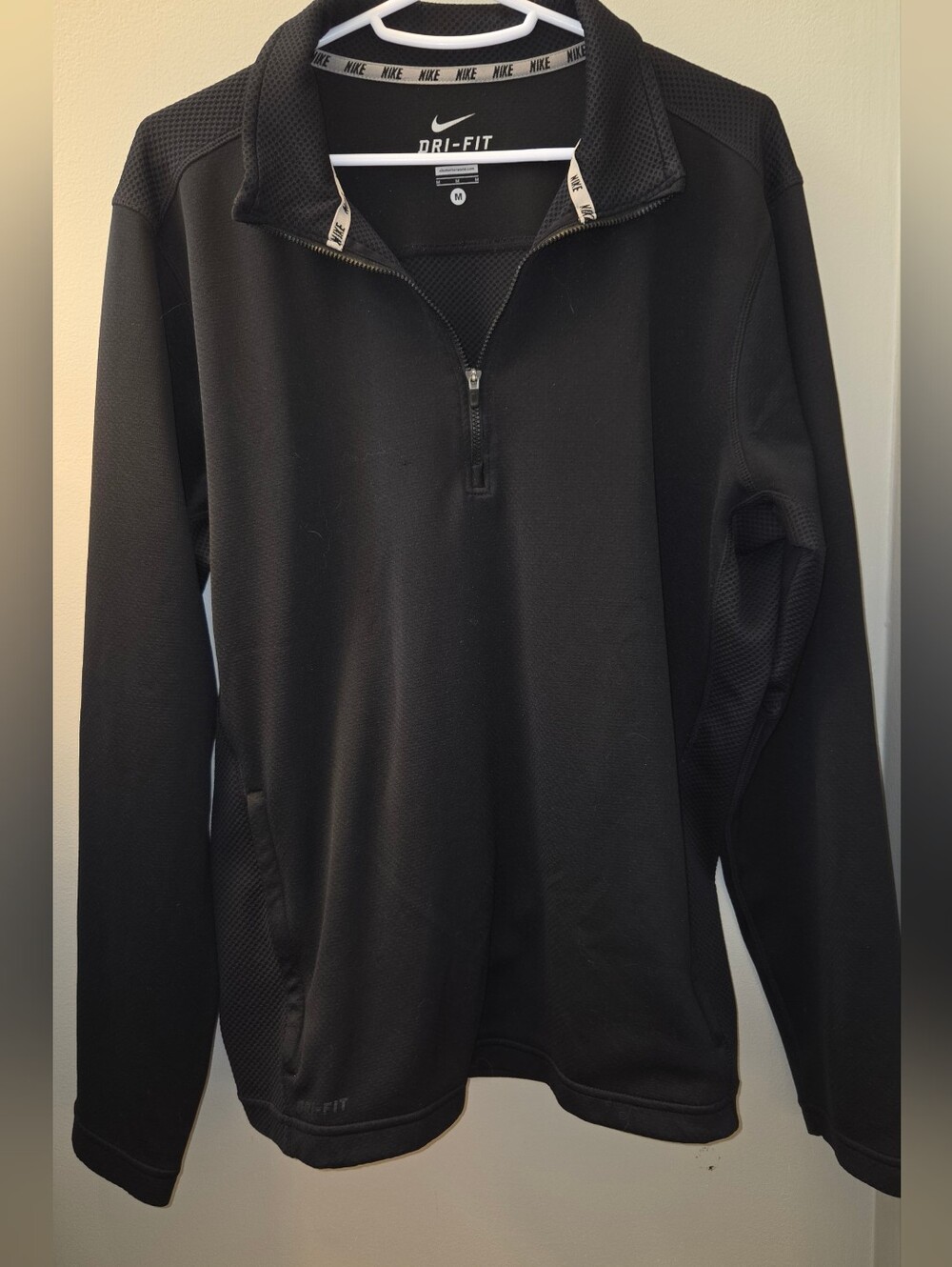 Nike Men’s Dri-FIT Black Half-Zip Pullover Size Medium